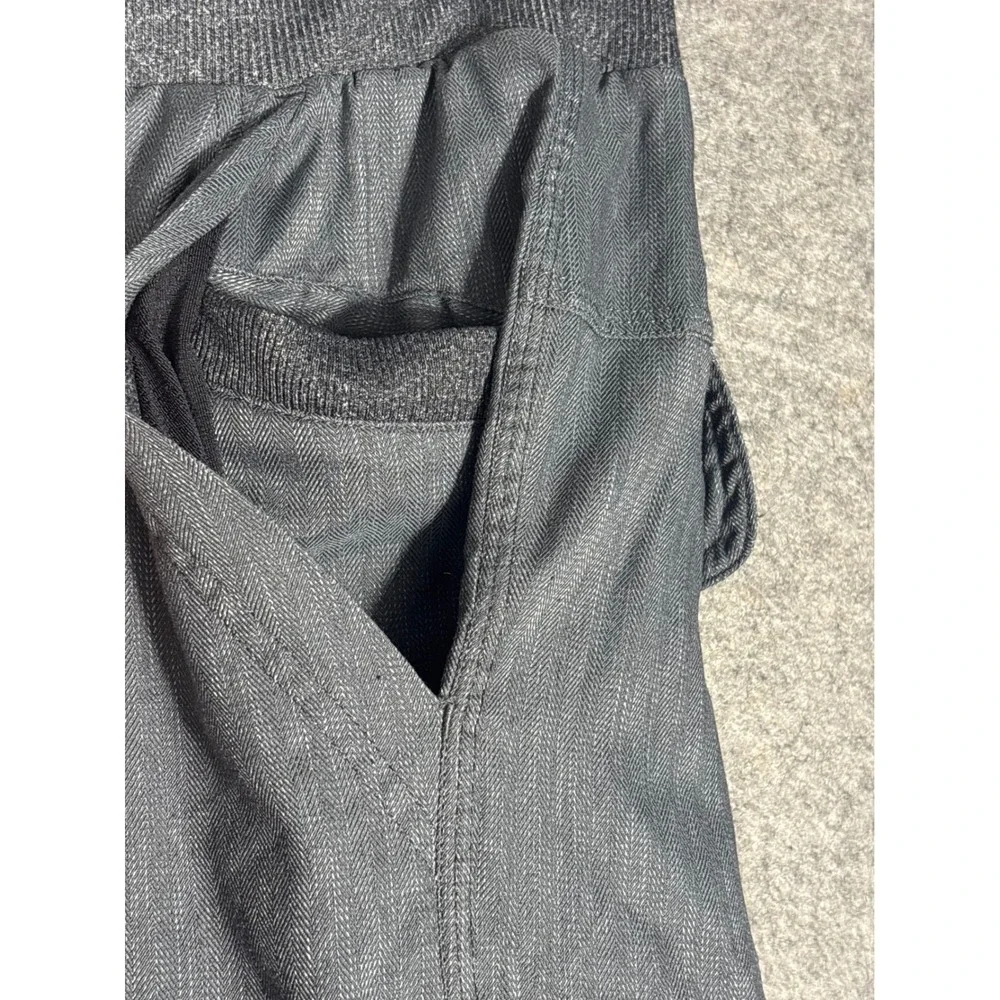 Lululemon Athletica Mens Cargo Pants Gray Herringbone Utility Trousers Size L